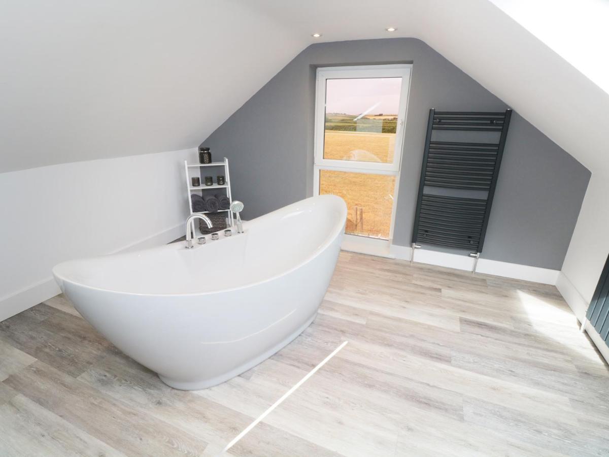 Villa White Stones à Ulverston Extérieur photo