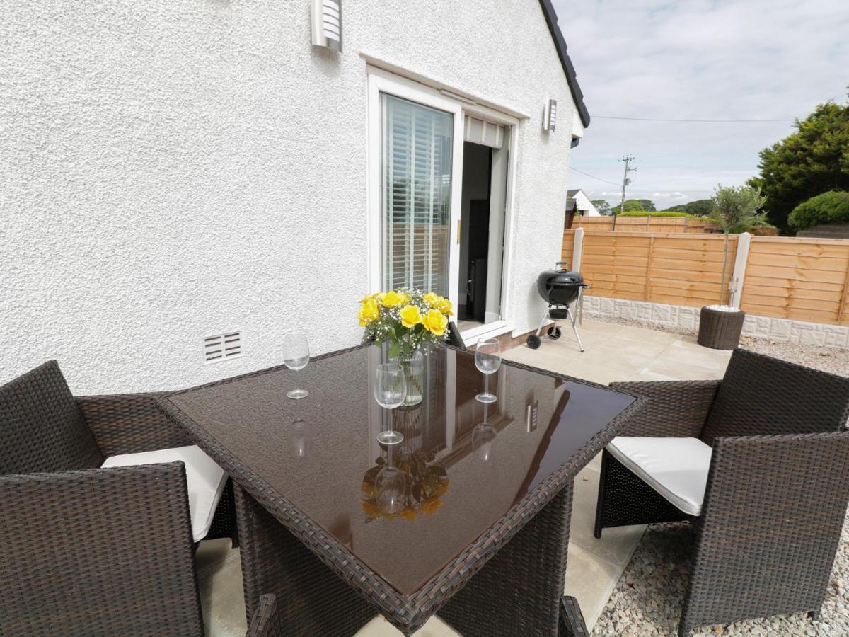 Villa White Stones à Ulverston Extérieur photo